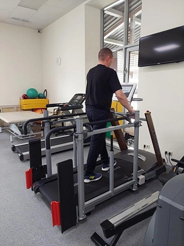 Реабилитационная беговая дорожка SPIRIT LW850 by DYACO (восстановление после инсульта Реабилитационная беговая дорожка SPIRIT LW850 by DYACO (восстановление после инсульта