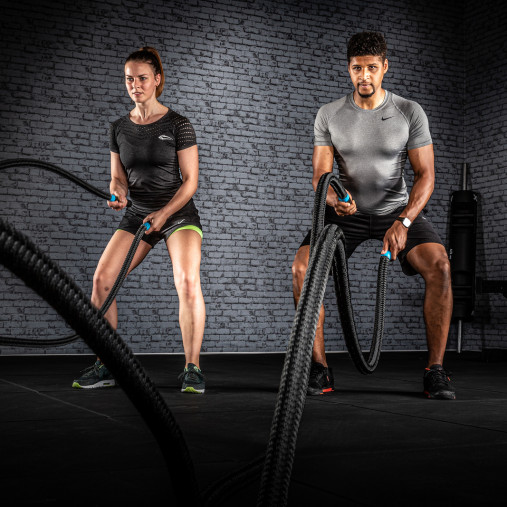 Тренировочный канат AEROBIS Battle Rope V2, длина 15 м, диаметр 30 мм, вес 8 кг, черный Тренировочный канат AEROBIS Battle Rope V2, длина 15 м, диаметр 30 мм, вес 8 кг, черный