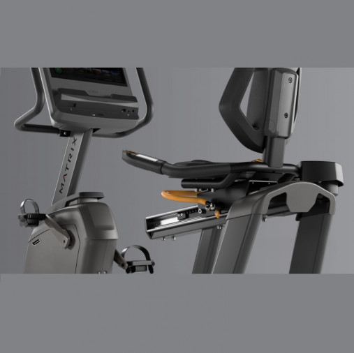 Горизонтальный велотренажер Matrix Lifestyle. Консоль Touch Base Горизонтальный велотренажер Matrix Lifestyle. Консоль Touch Base