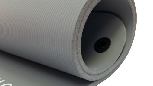 Мат для аэробики NBR 12,5 мм серый с кольцами, размер 183х61см OFT Мат для аэробики NBR 12,5 мм серый с кольцами, размер 183х61см OFT