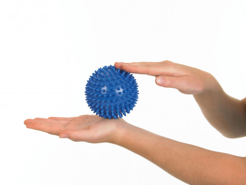 Массажный мяч TOGU Spiky Massage Ball 8 см, желтый Массажный мяч TOGU Spiky Massage Ball 8 см, желтый